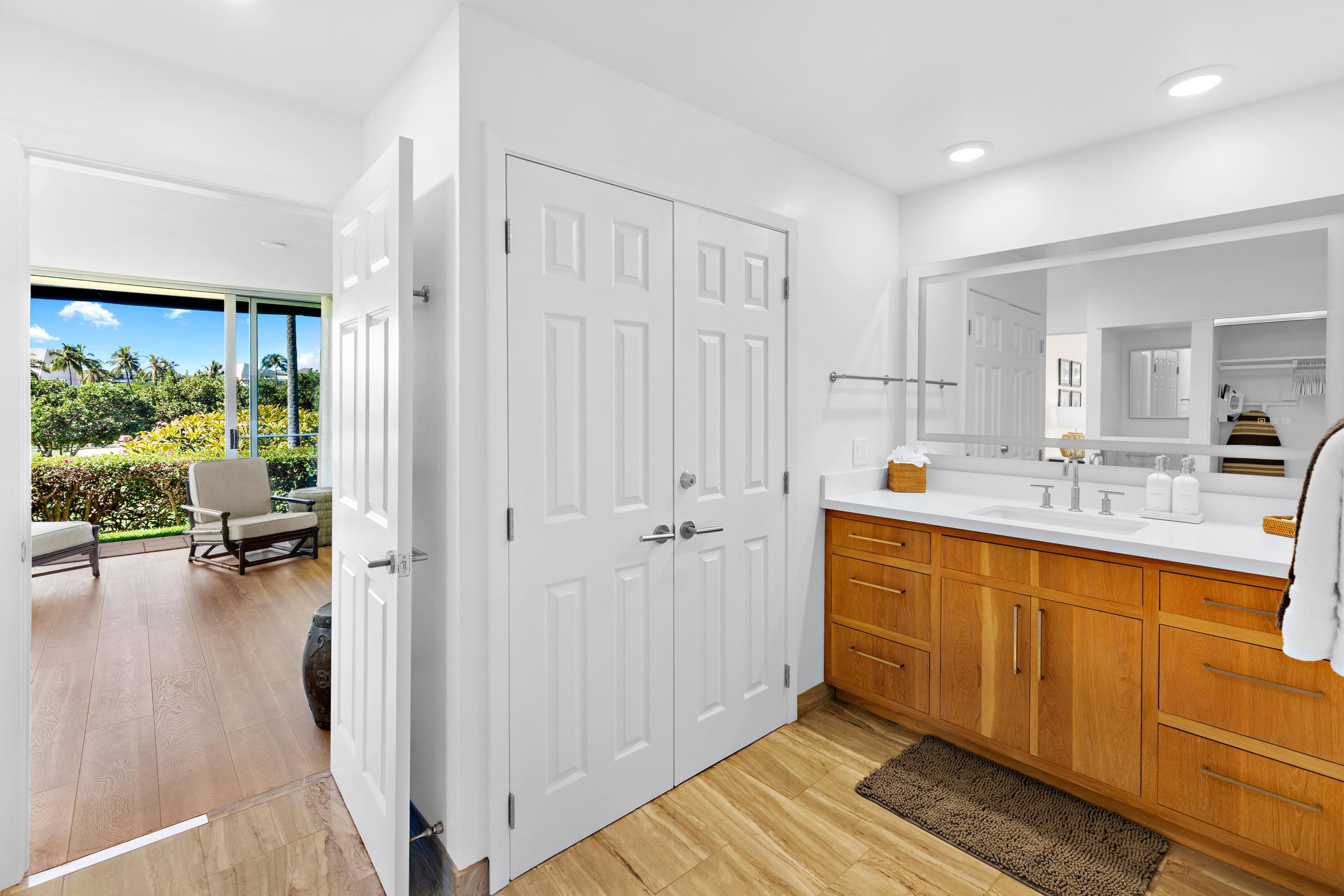Condo in Lahaina · ★4.88 · 2 bedrooms · 3 beds · 2 baths - Image 14