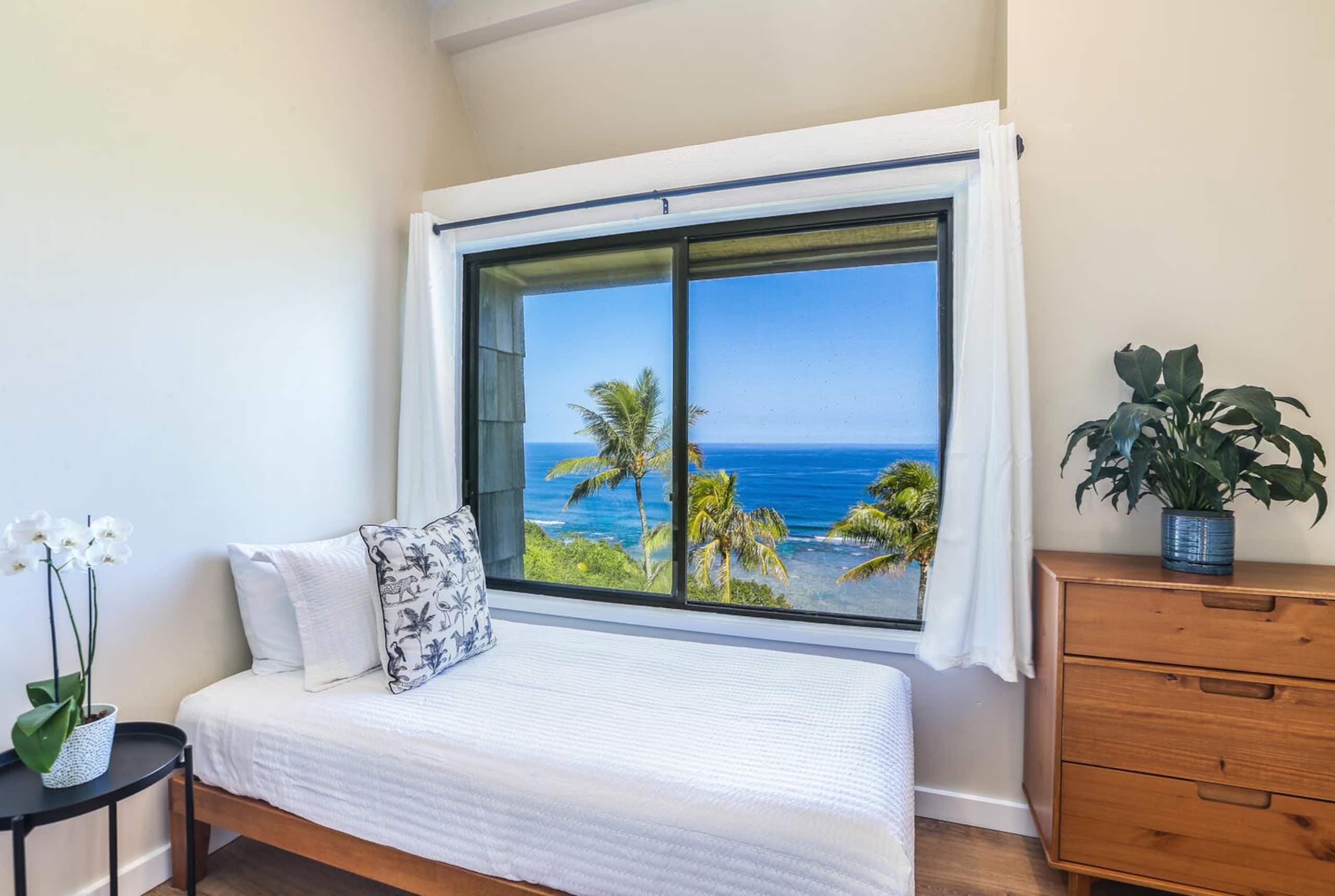 Condo in Princeville · ★4.67 · 2 bedrooms · 4 beds · 2 baths - Image 19