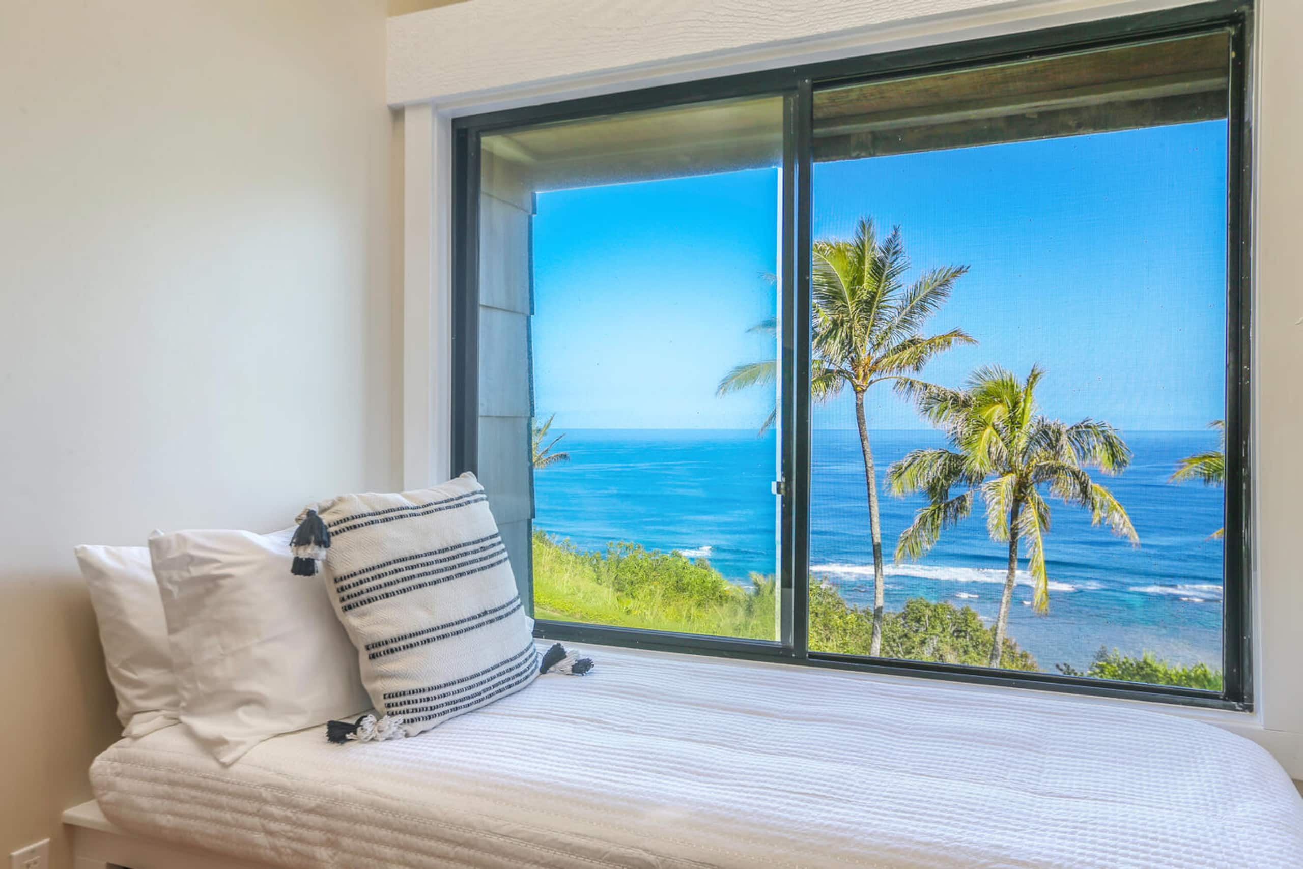 Condo in Princeville · ★4.67 · 2 bedrooms · 4 beds · 2 baths - Image 2