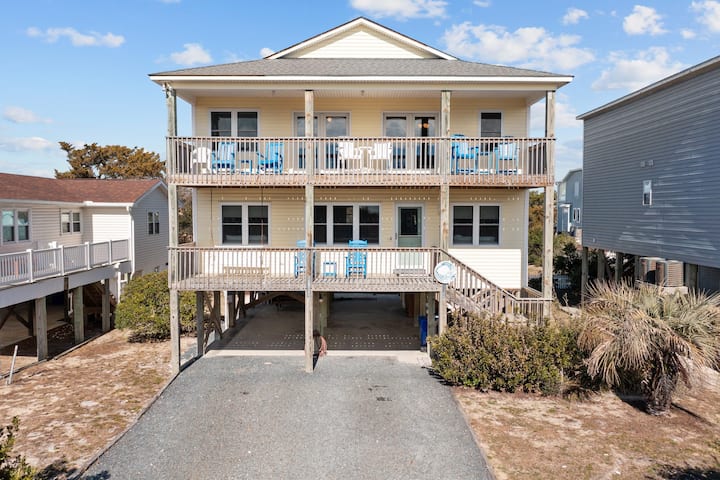 Close To Beach Access And Pet Friendly! - Oak Island, NC