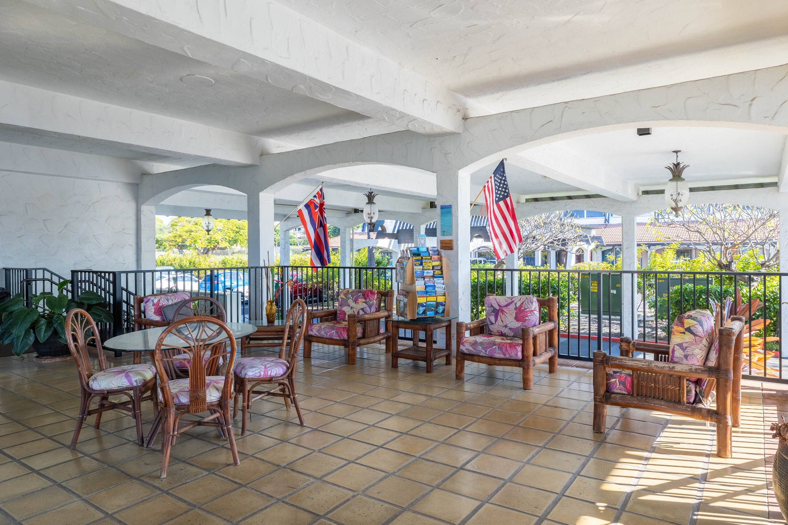 Condo in Kailua-Kona · ★4.46 · 1 bedroom · 2 beds · 1 shared bath - Image 22