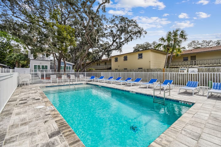 Dunedin Bungalow On Pinellas Trail W/ Heated Pool! - Clearwater, FL