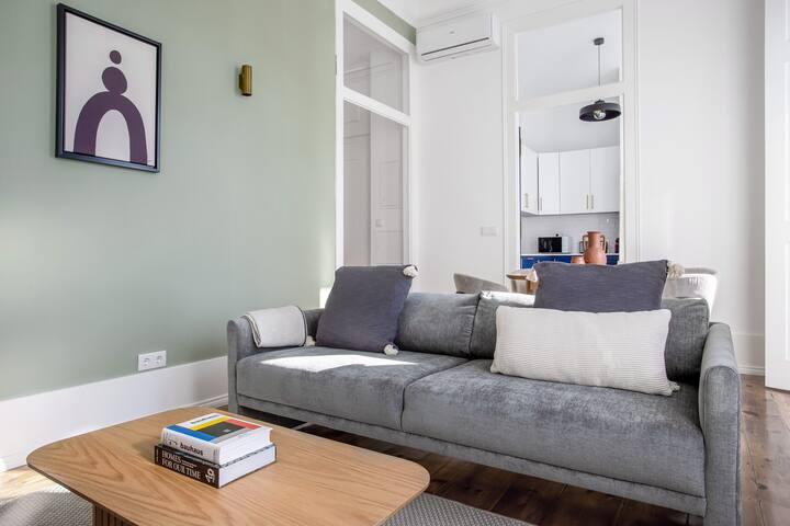 Blueground | Avenida, balcony gallery image 3