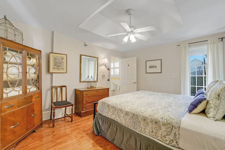 Chumba cha kulala cha Downsatirs