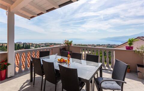 Gorgeous apartment in Kastav with kitchen