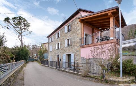 Awesome home in Burzanella with kitchen