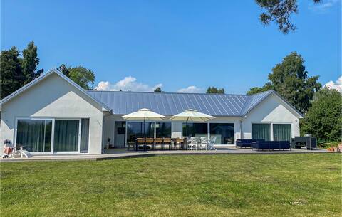 Beautiful home in Skivarp with house sea view