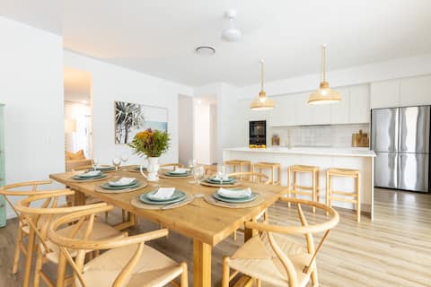 Tranquil Whitehaven Retreat in Mooloolaba