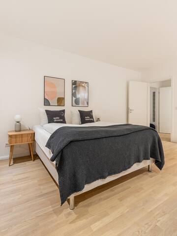 Schoenhouse City Street |2-BR Family Suite+Terrace gallery image 4