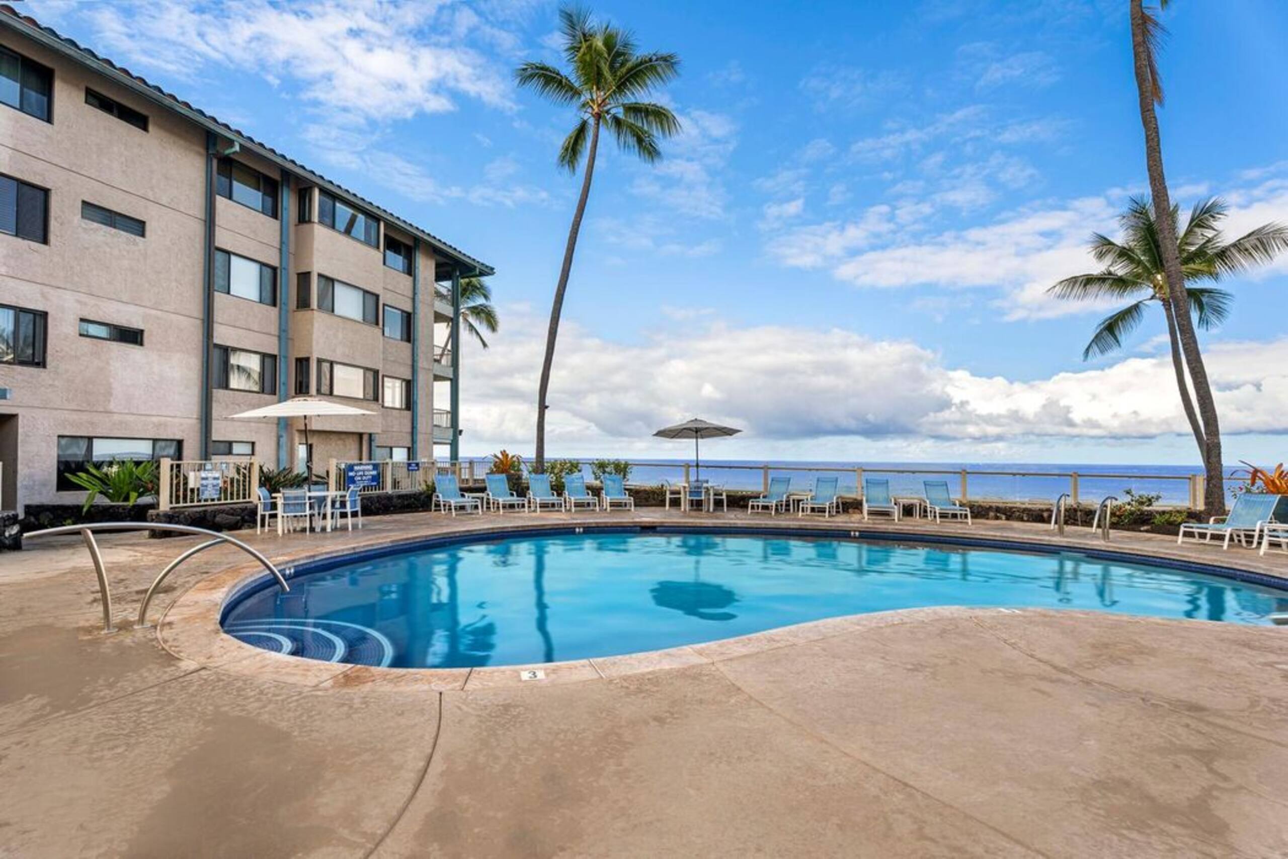 Condo in Kailua-Kona · ★4.6 · 1 bedroom · 1 bed · 1 bath - Image 10