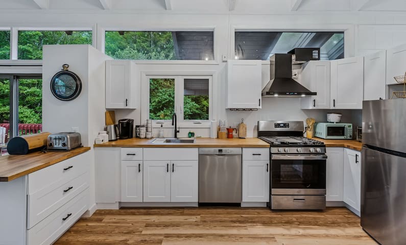 Quechee Lakes Rentals managed Airbnb listing 3