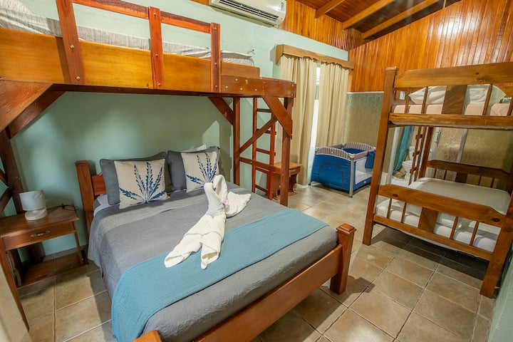 Arenal Family house60