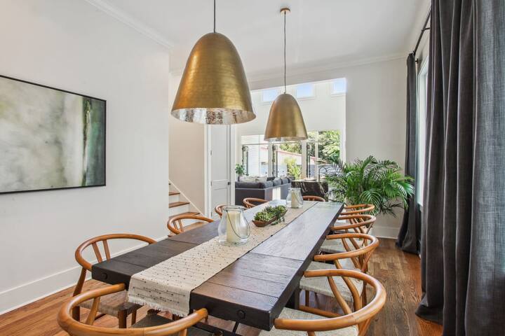 New Stylish Renovation | Heated Pool & Spa gallery image 5