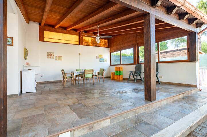 Flower House in Villa carisciola gallery image 2