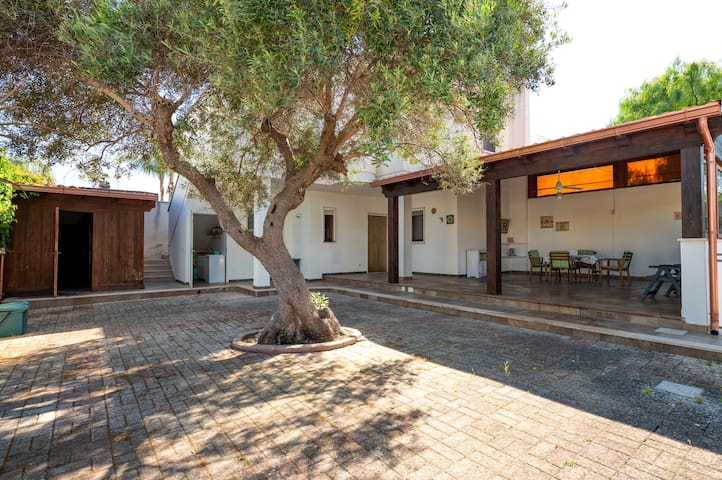 Flower House in Villa carisciola