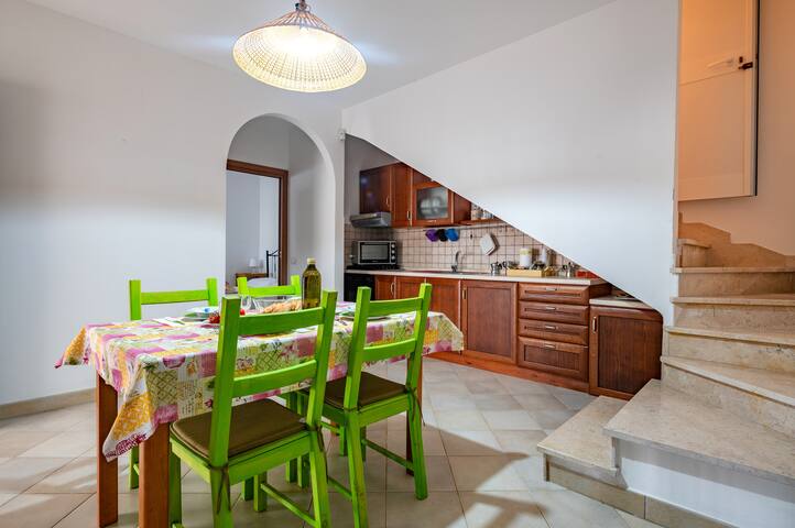 Flower House in Villa carisciola gallery image 3