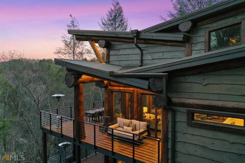 Enjoy a Luxe Riverfront Retreat at Miracle Creek