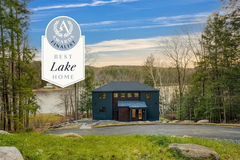 Forget-Me-Not by AvantStay | Bold Lakefront Escape