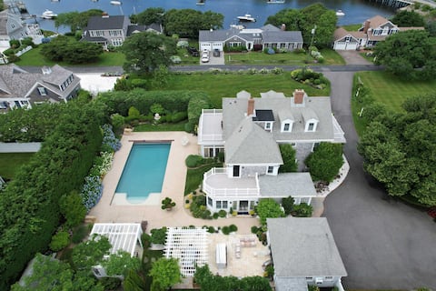 Luxurious Estate, Private Heated pool!