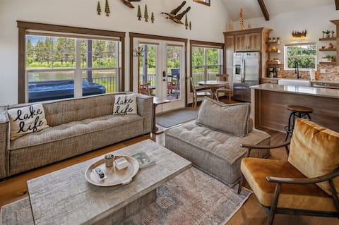 Dog Friendly | Private Hot Tub | Marina + Beach
