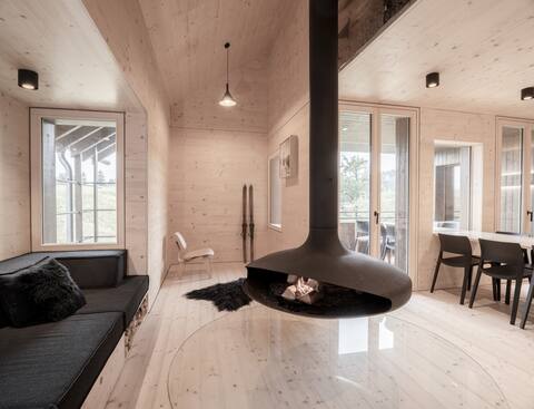 Three-Bedroom House with Fireplace (Chalet Louise)