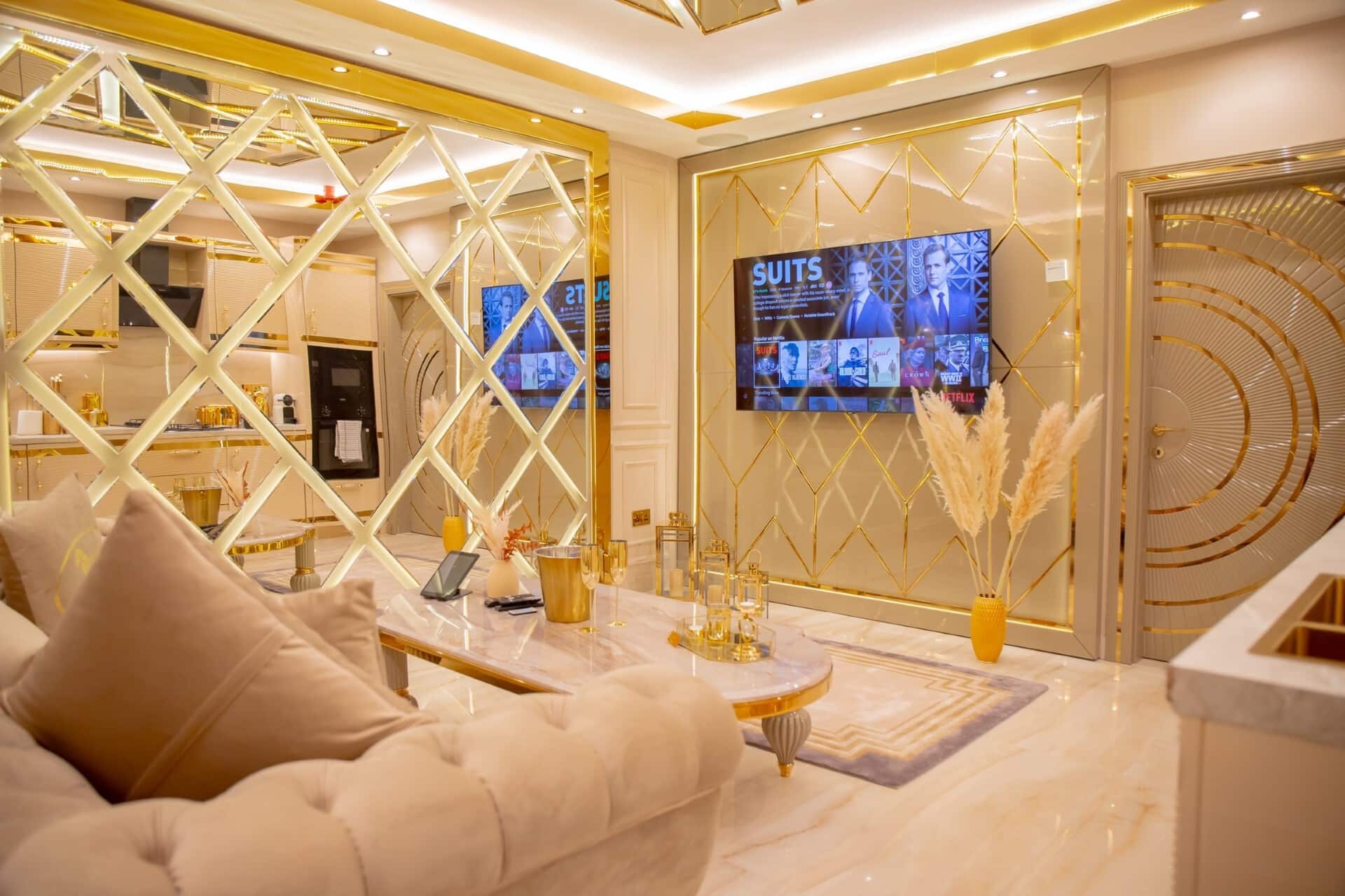 Apartamento-Ejecutivo-Baño privado con hidromasaje-The Golden Palace Suite — foto 2
