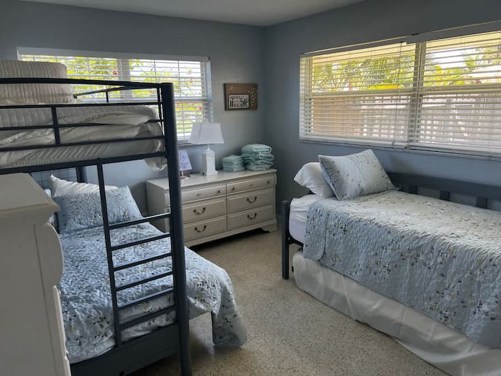 Დიდი წვეულება, უპრობლემოდ. Ბავშვები, ბავშვები, ბავშვები!