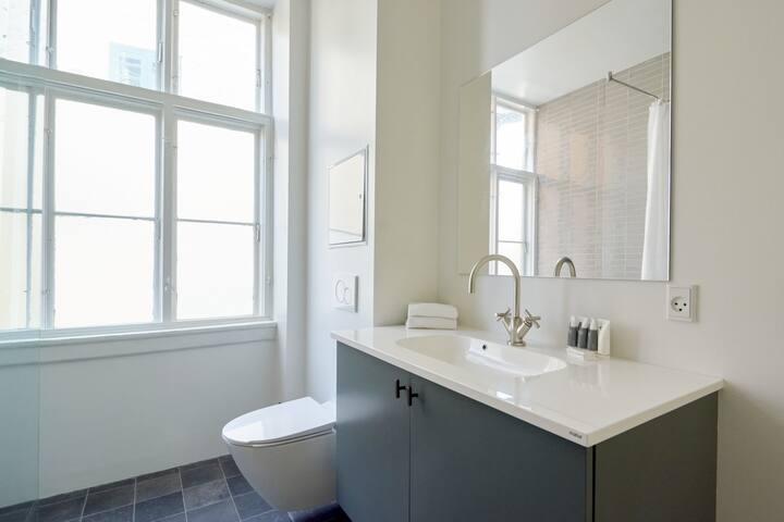 Bright 2BR Home for 6 People in CPH City Center gallery image 5