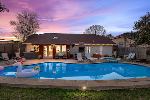 Lakehouse w/ Pool, Spa, & Gameroom