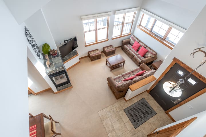 Copper Vacations managed Airbnb listing 1