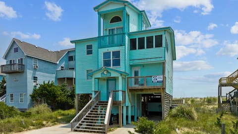 6BR Oceanfront w easy Beach Access, pool, hot tub