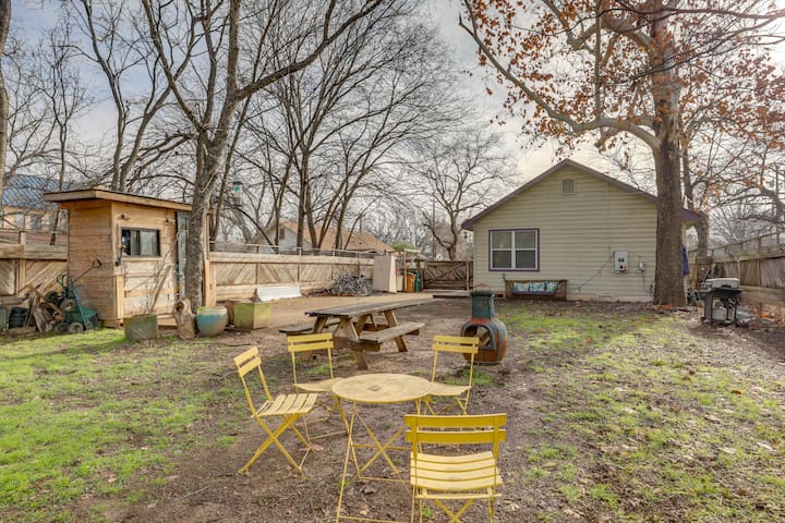 Pet-Friendly Austin Home w/ Private Yard + Deck!