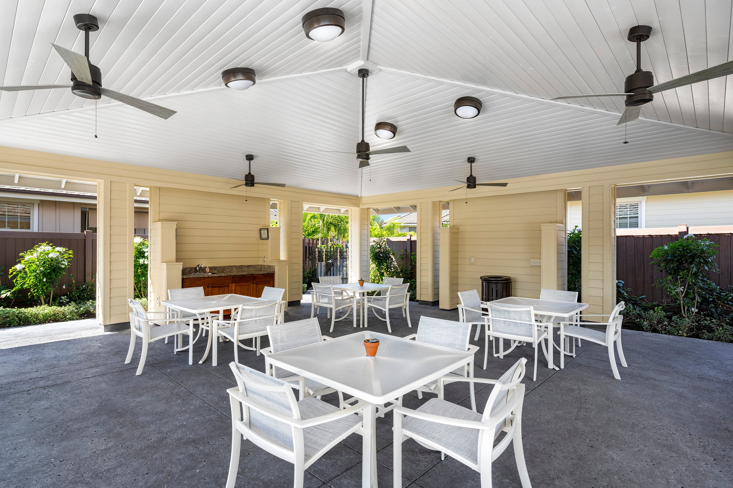 Home in Kailua-Kona · ★4.97 · 3 bedrooms · 3 beds · 2.5 baths - Image 43