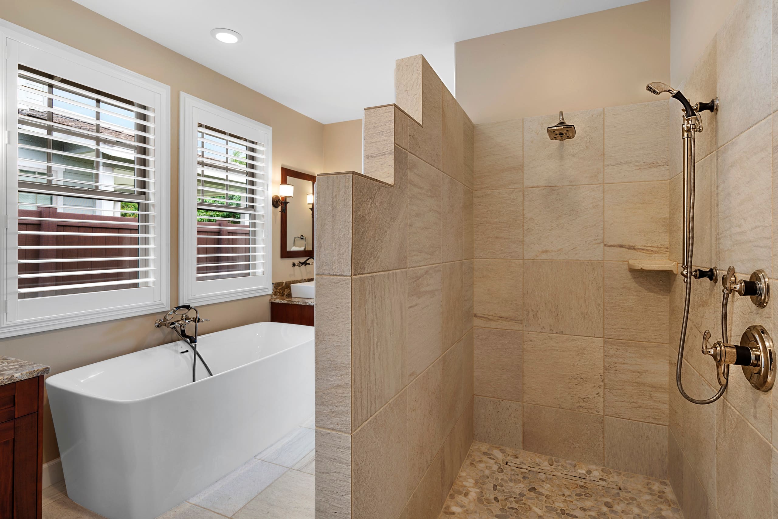 Home in Kailua-Kona · ★4.97 · 3 bedrooms · 3 beds · 2.5 baths - Image 9