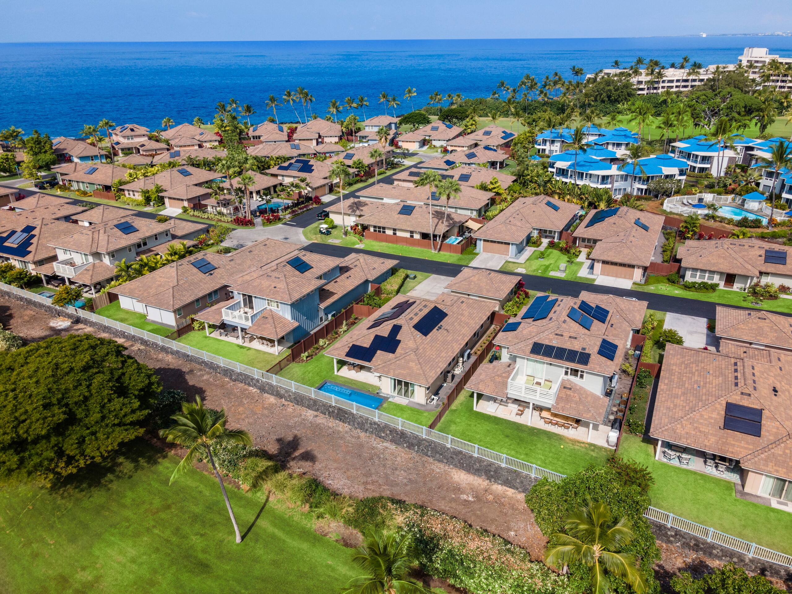 Home in Kailua-Kona · ★4.97 · 3 bedrooms · 3 beds · 2.5 baths - Image 46