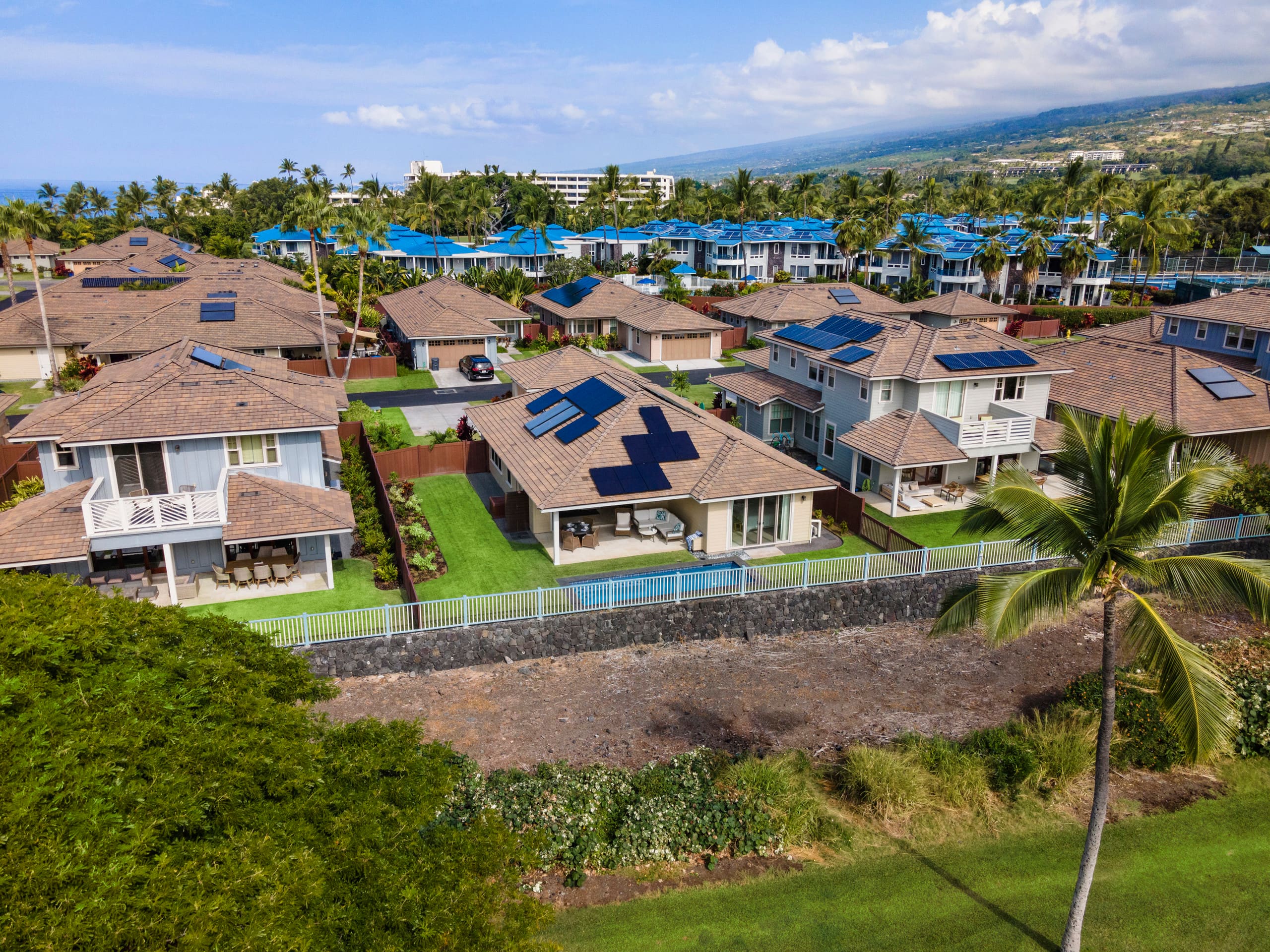 Home in Kailua-Kona · ★4.97 · 3 bedrooms · 3 beds · 2.5 baths - Image 44