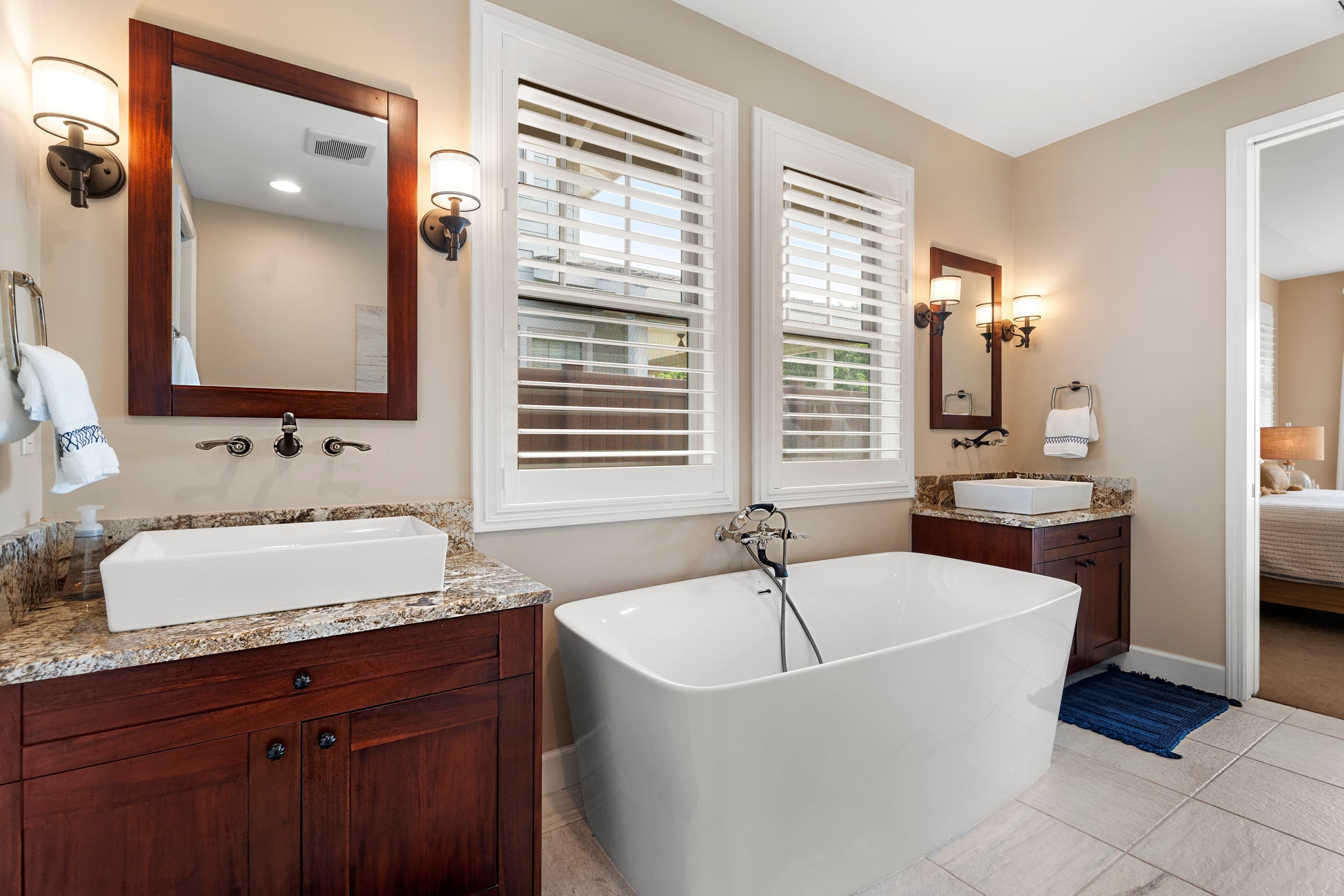 Home in Kailua-Kona · ★4.97 · 3 bedrooms · 3 beds · 2.5 baths - Image 8
