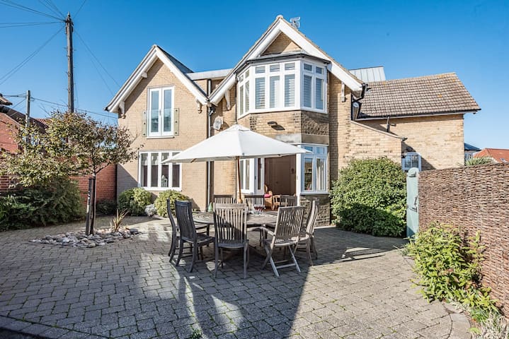Stay In Suffolk managed Airbnb listing 2