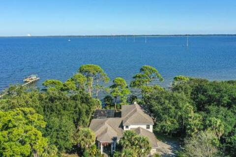 Florida Space Coast Waterfront Retreat