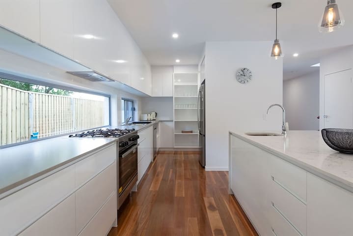 SeaRenity Coolum Beach gallery image 5