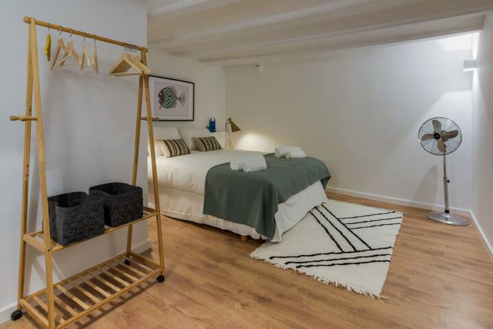 Sweett | Gothic Baixos gallery image 4