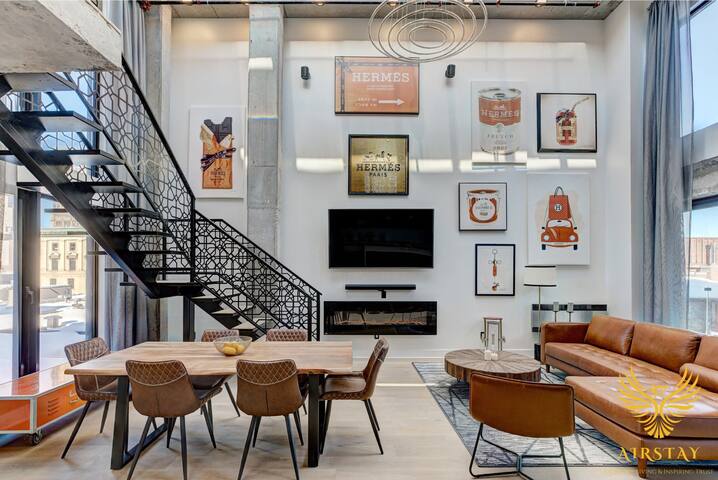 Luxury Penthouse • Private Rooftop • Old MTL gallery image 2