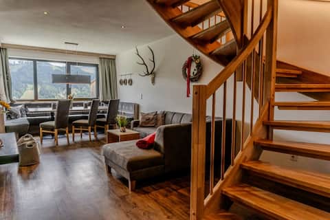 Popular Airbnb listing: Gut Stein Lodge, Schneeberg in Mühlbach Am Hochkönig