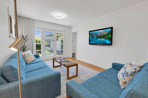 Cearc House - 3BR Home with Garden and Workspace