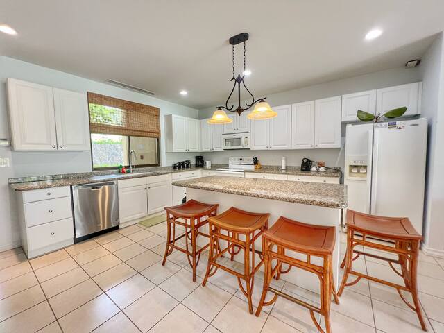 Pacifico L1203 - Ground Floor 1 Bedroom Walk-out