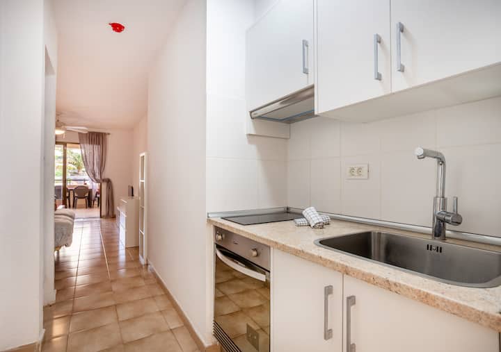 Castle Harbour Cozy Studio Heated Pool Los Cristia - Los Cristianos