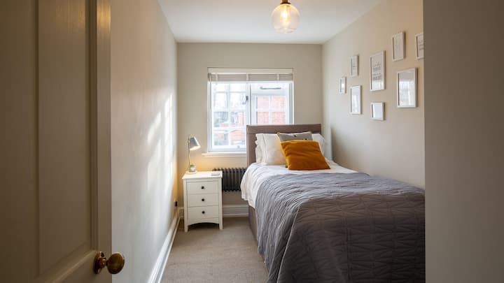 Soveværelse tre, Trinity Cottage, Bolthole Retreats