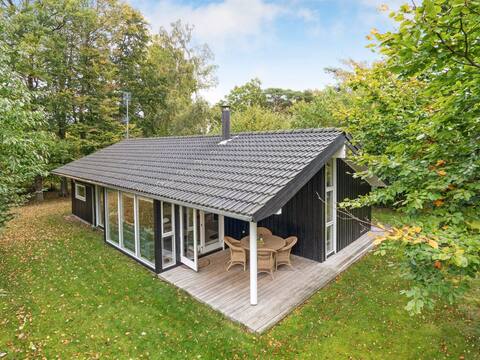 "Follerich" - 250m from the sea by Interhome