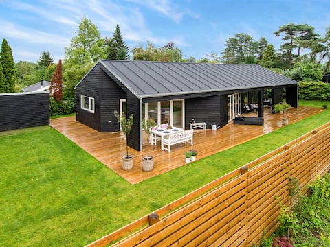 "Dorthie" - 800m from the sea by Interhome