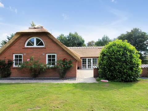 "Erra" - 250m from the sea by Interhome